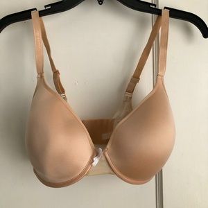 Chantelle nude T-shirt underwire bra 32DDD